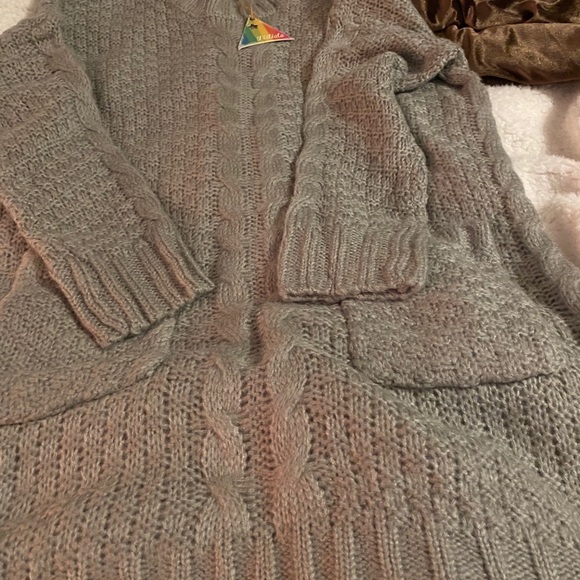 Sweater - Picture 2 of 3